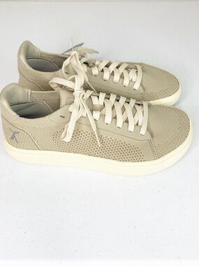 Flux Footwear Adapt Knit Trainer in color Dune Size 7.5 NWT